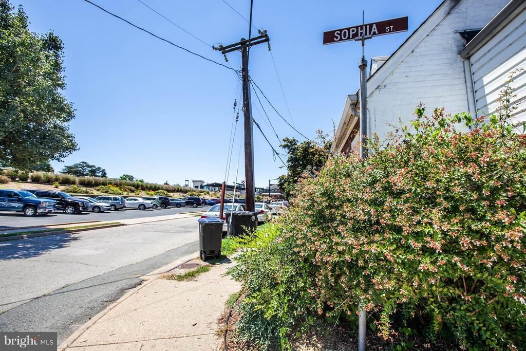101 Lafayette Blvd, Fredericksburg, VA 22401